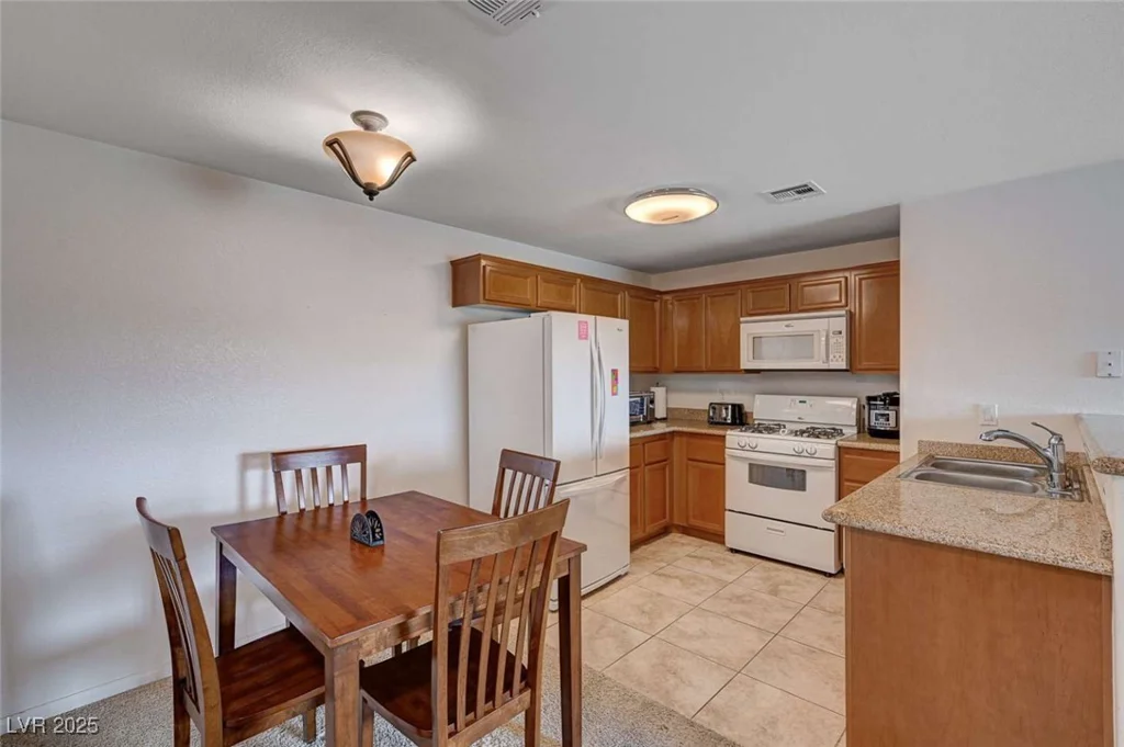 7701 Robindale, Las Vegas, NV 89113