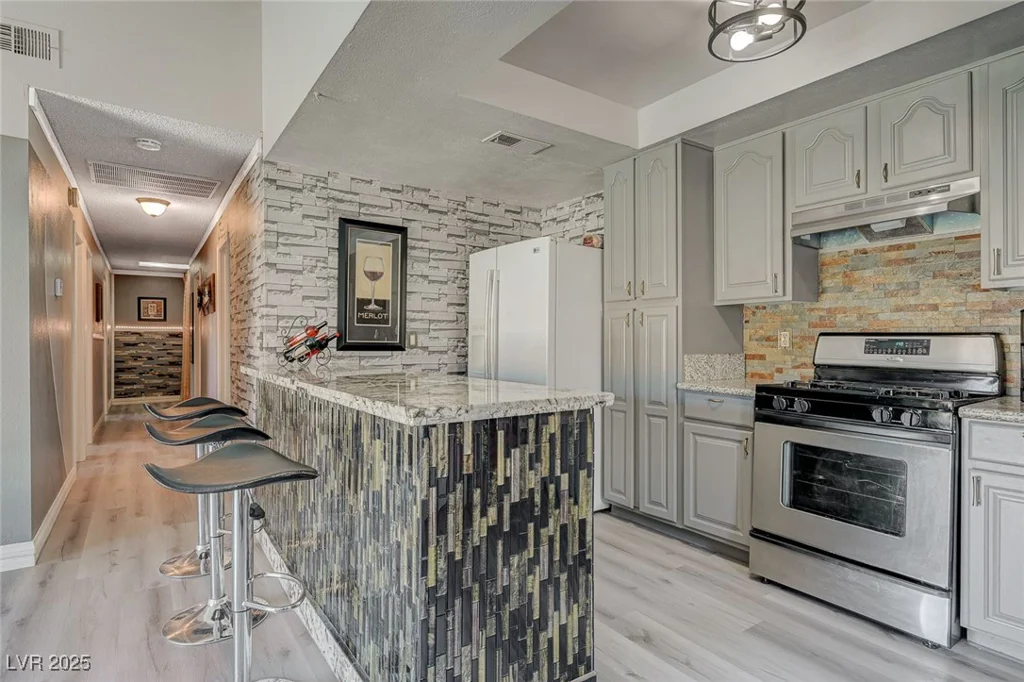3266 Mountain Spring, Las Vegas, NV 89146