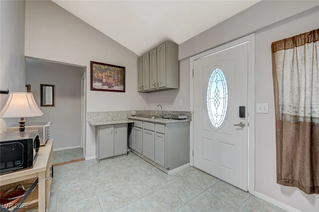 3266 Mountain Spring, Las Vegas, NV 89146