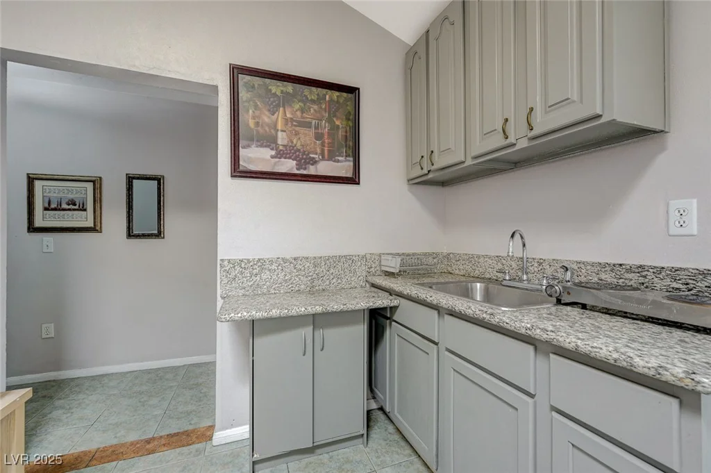 3266 Mountain Spring, Las Vegas, NV 89146