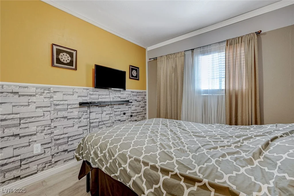 3266 Mountain Spring, Las Vegas, NV 89146