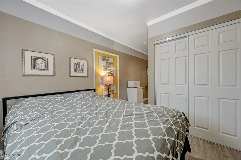 3266 Mountain Spring, Las Vegas, NV 89146