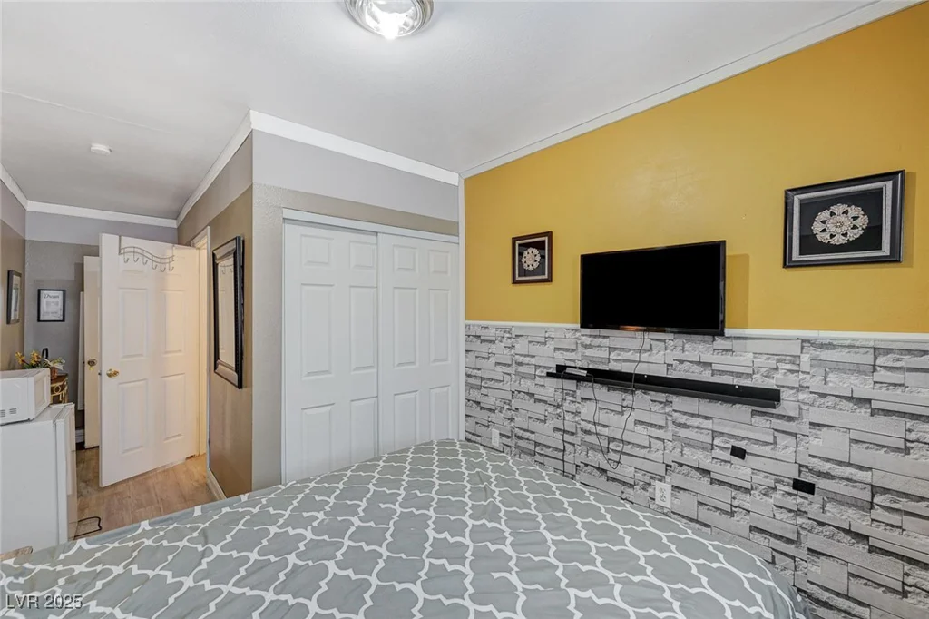 3266 Mountain Spring, Las Vegas, NV 89146