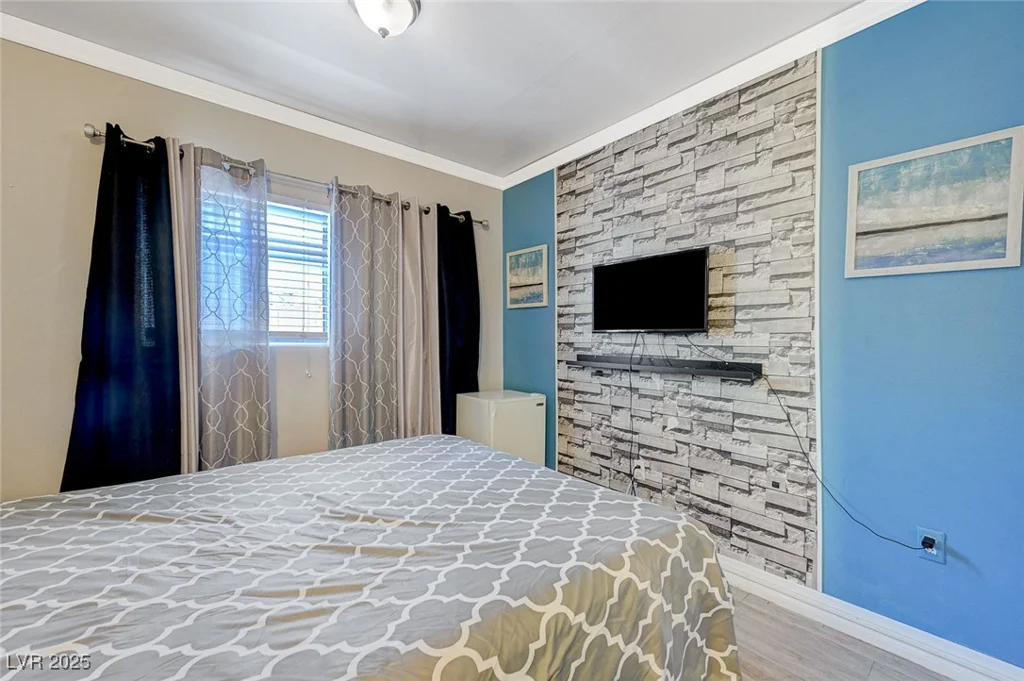 3266 Mountain Spring, Las Vegas, NV 89146
