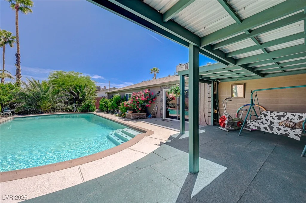 3266 Mountain Spring, Las Vegas, NV 89146