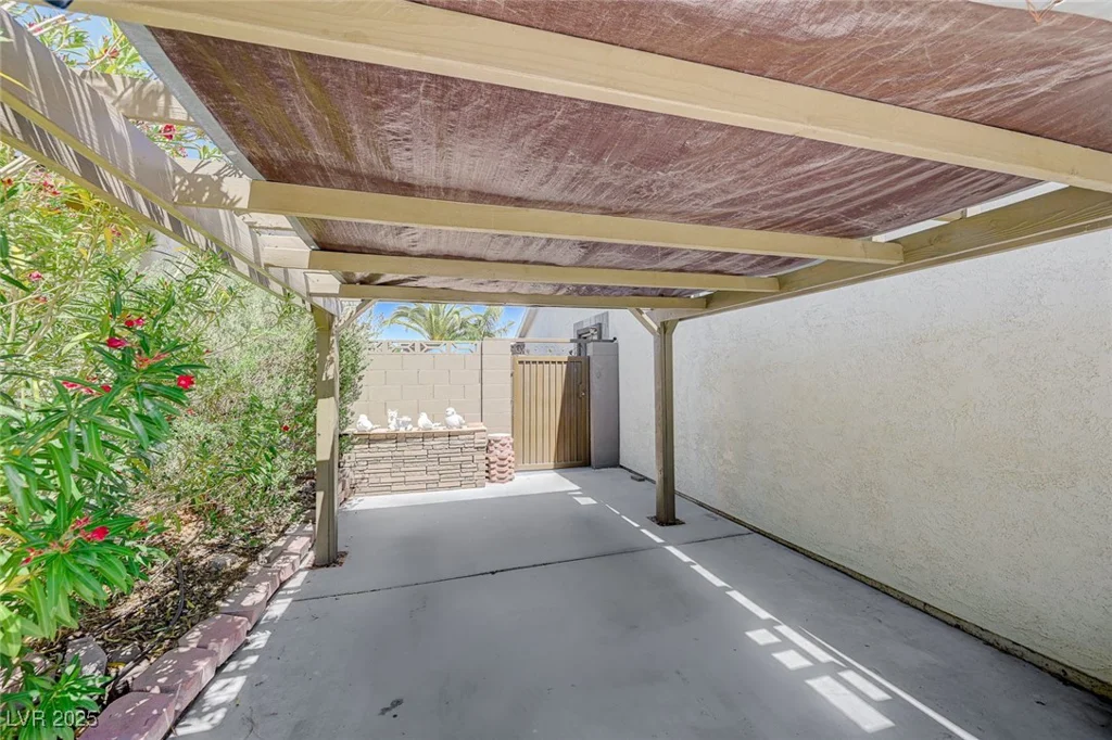 3266 Mountain Spring, Las Vegas, NV 89146