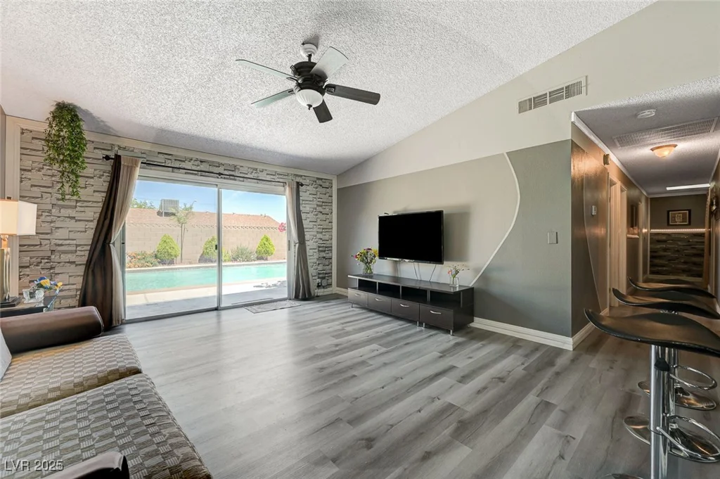 3266 Mountain Spring, Las Vegas, NV 89146