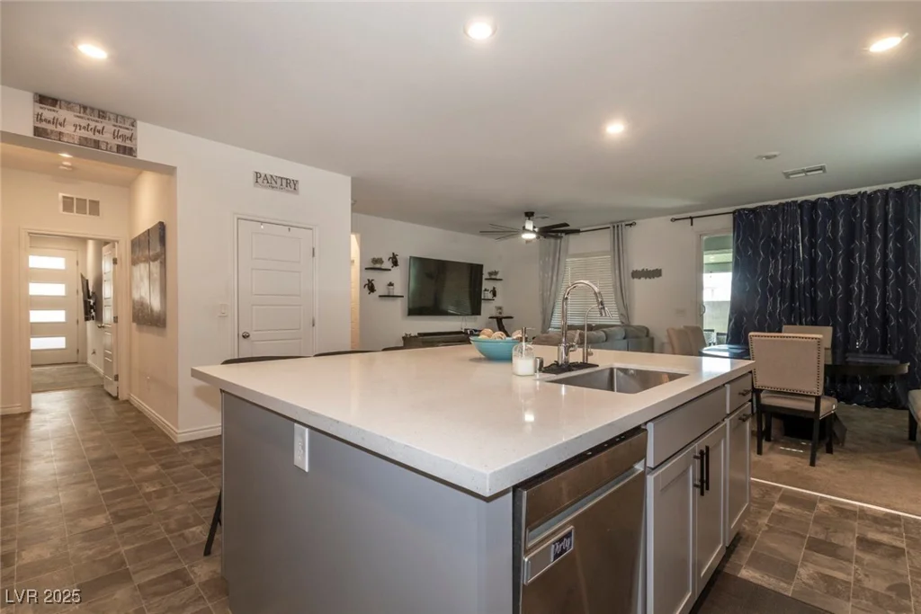 3817 Grazing Gazelle, North Las Vegas, NV 89084