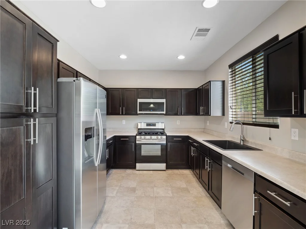 10609 Sand Mountain, Las Vegas, NV 89166