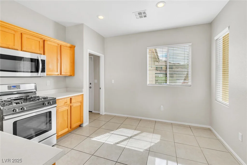 5319 Farley Feather, North Las Vegas, NV 89031