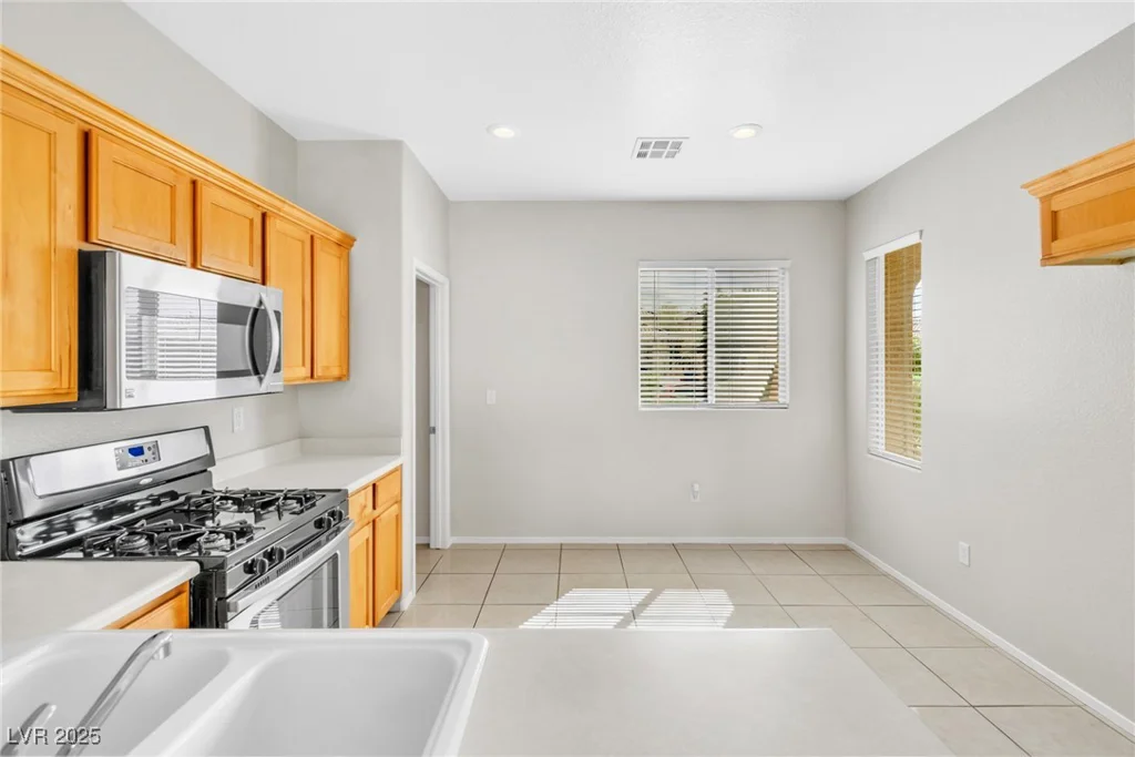 5319 Farley Feather, North Las Vegas, NV 89031
