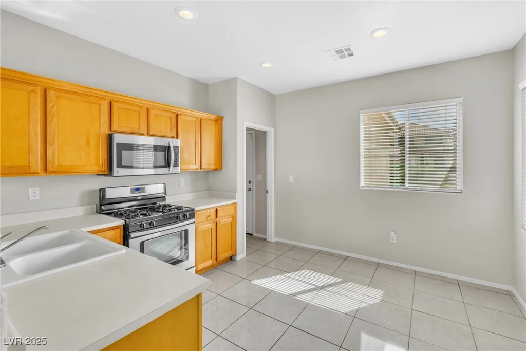 5319 Farley Feather, North Las Vegas, NV 89031