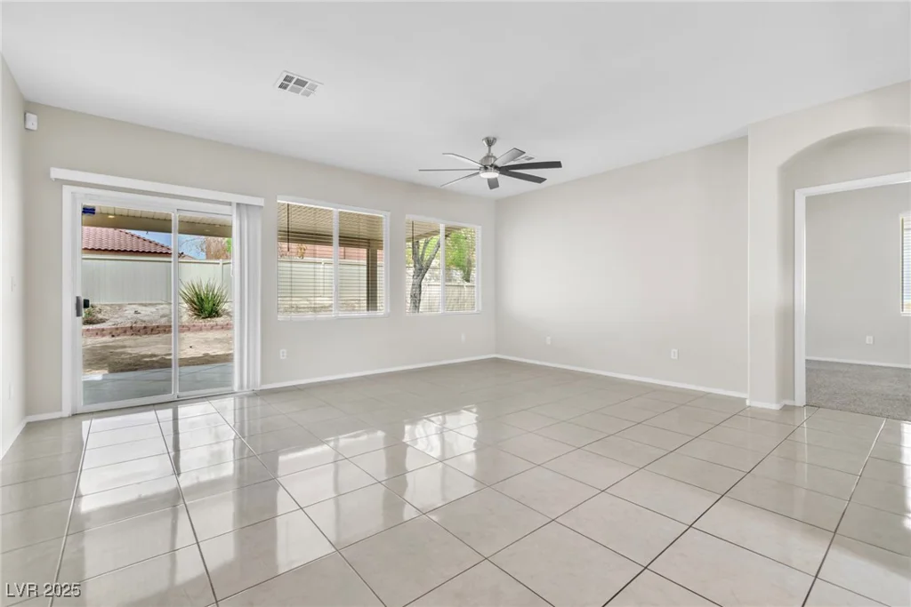 5319 Farley Feather, North Las Vegas, NV 89031