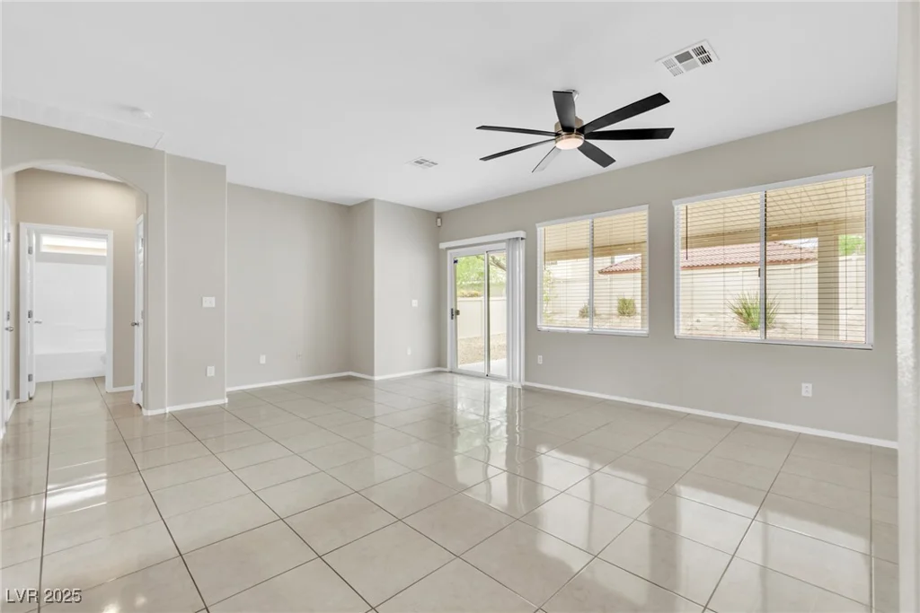 5319 Farley Feather, North Las Vegas, NV 89031