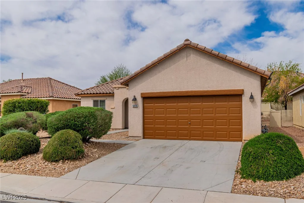 5319 Farley Feather, North Las Vegas, NV 89031