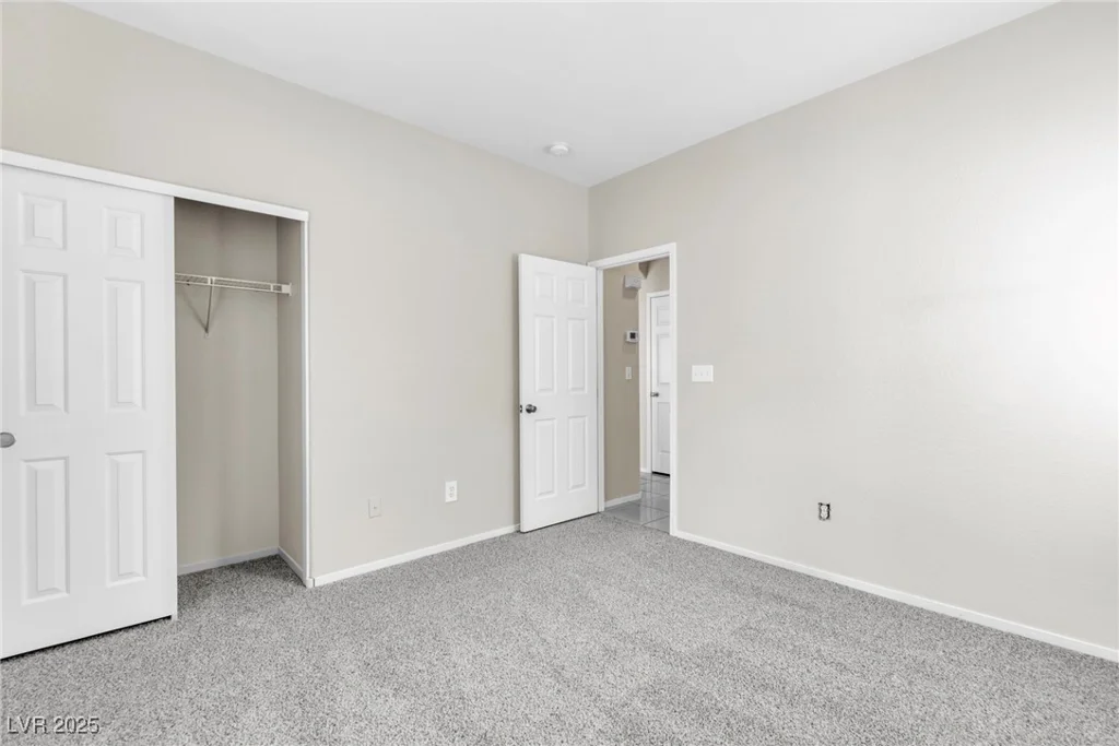 5319 Farley Feather, North Las Vegas, NV 89031
