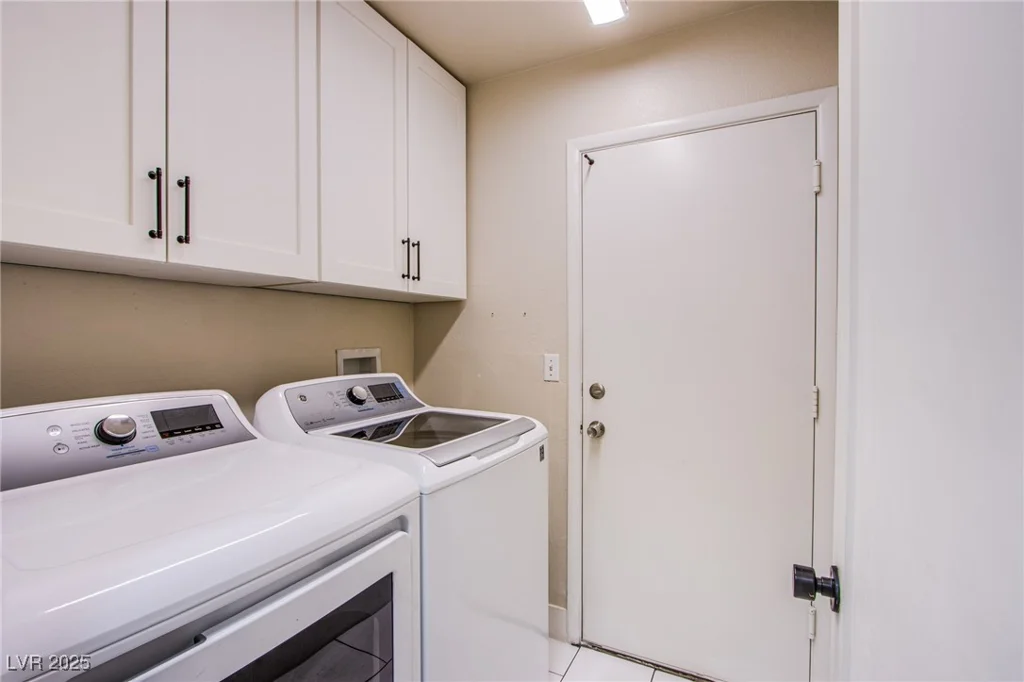 1508 Silver Knoll, Las Vegas, NV 89123