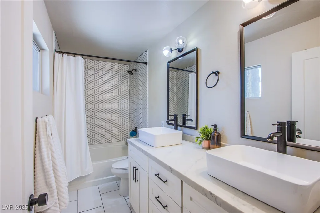 1508 Silver Knoll, Las Vegas, NV 89123