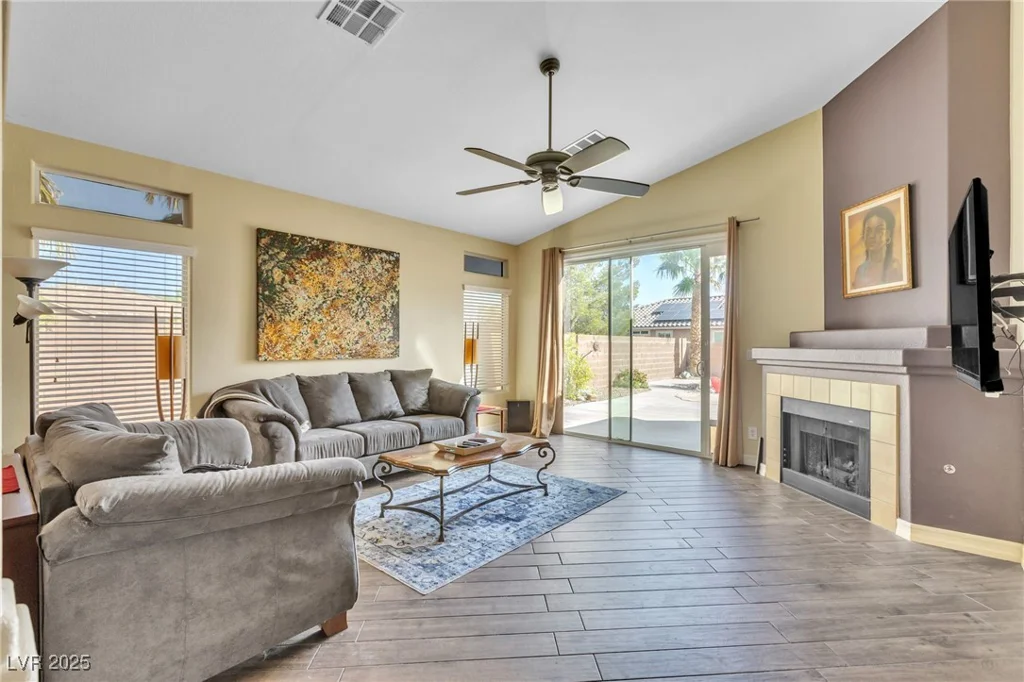 250 Aspen Bay, Henderson, NV 89012