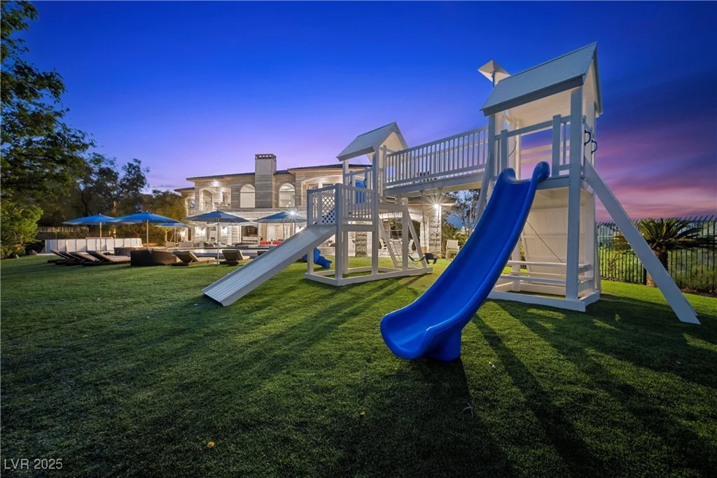 9301 Verlaine, Las Vegas, NV 89145