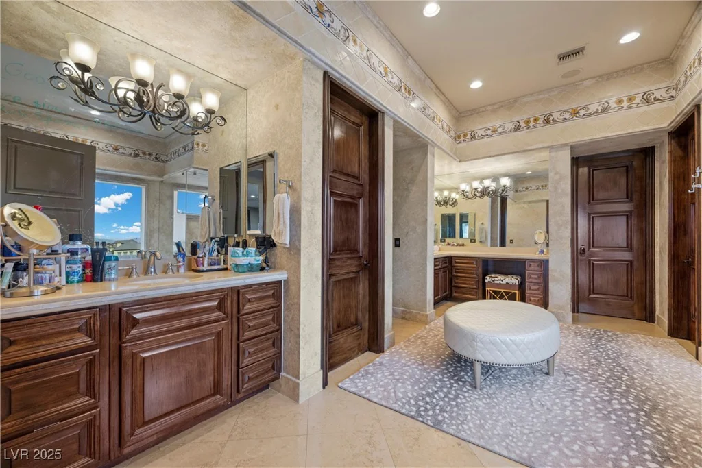 9301 Verlaine, Las Vegas, NV 89145