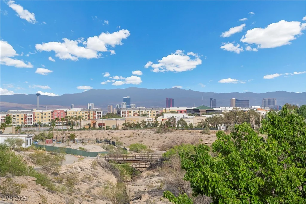9301 Verlaine, Las Vegas, NV 89145