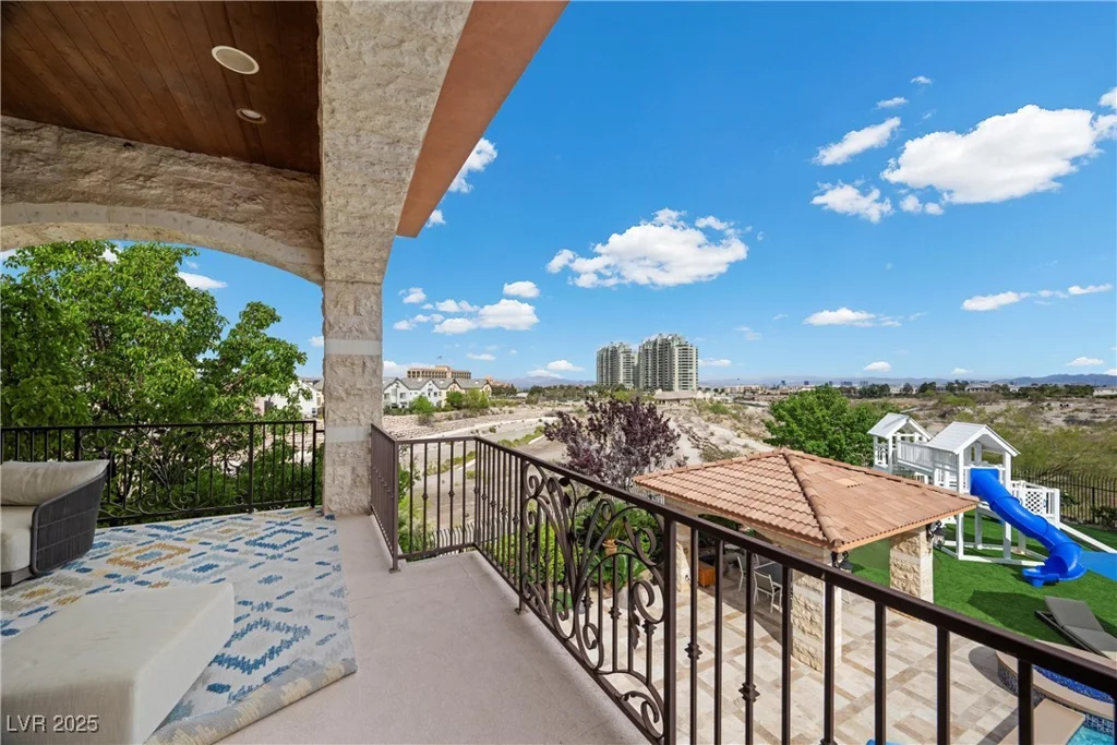 9301 Verlaine, Las Vegas, NV 89145