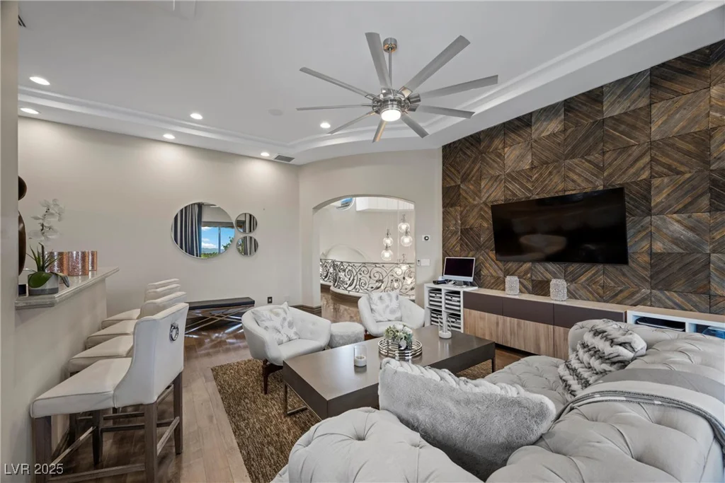 9301 Verlaine, Las Vegas, NV 89145
