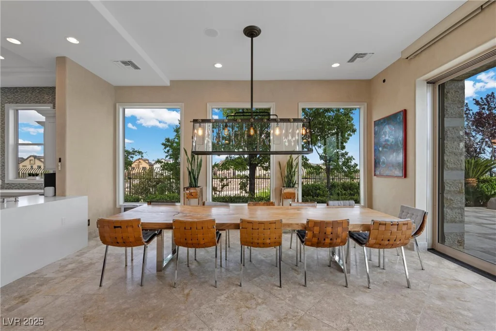 9301 Verlaine, Las Vegas, NV 89145
