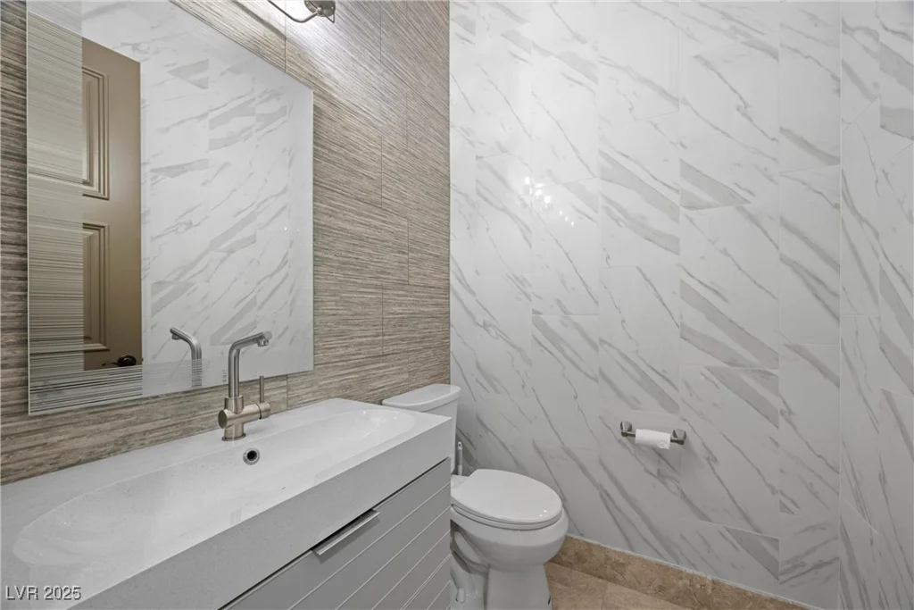 9301 Verlaine, Las Vegas, NV 89145
