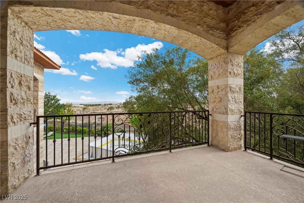 9301 Verlaine, Las Vegas, NV 89145