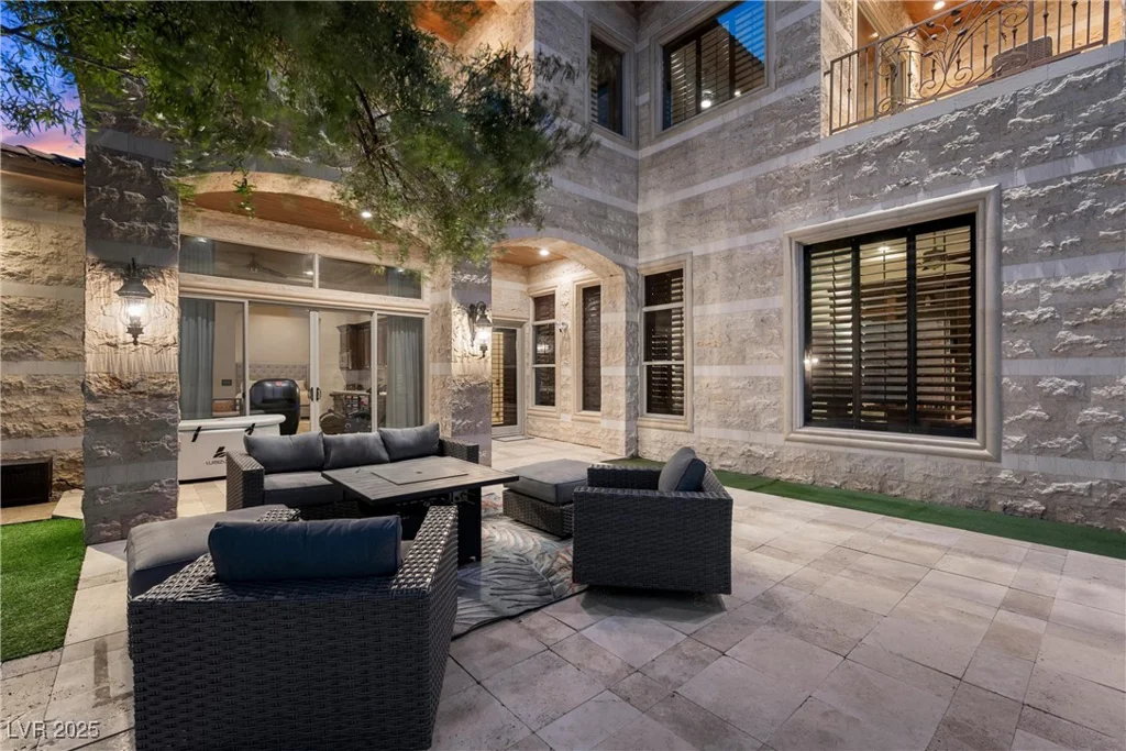9301 Verlaine, Las Vegas, NV 89145