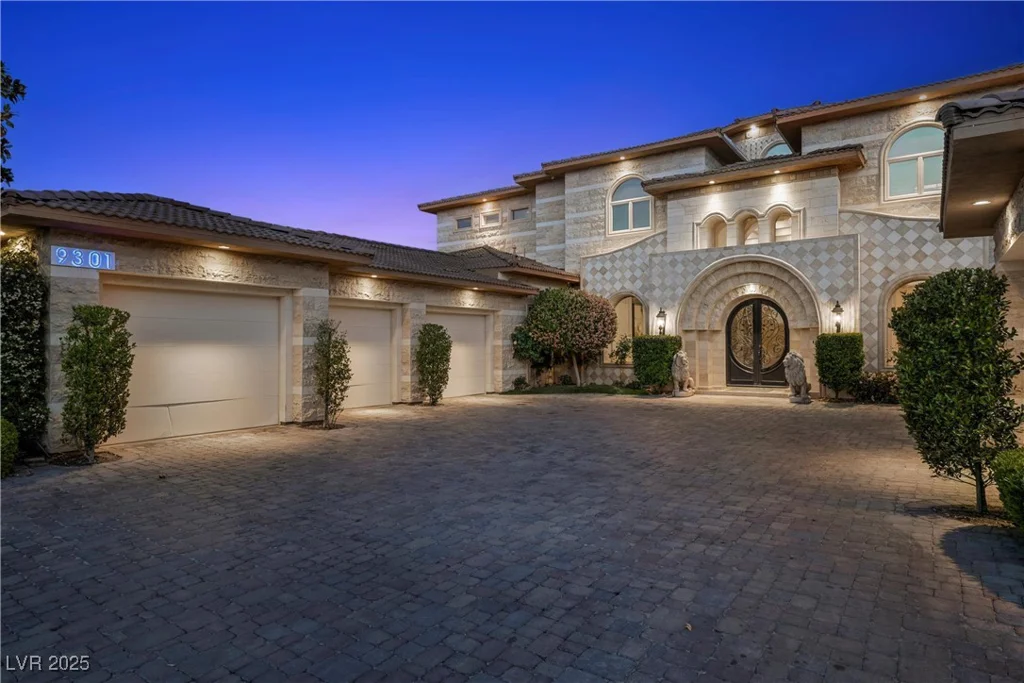9301 Verlaine, Las Vegas, NV 89145