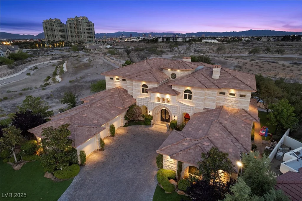 9301 Verlaine, Las Vegas, NV 89145