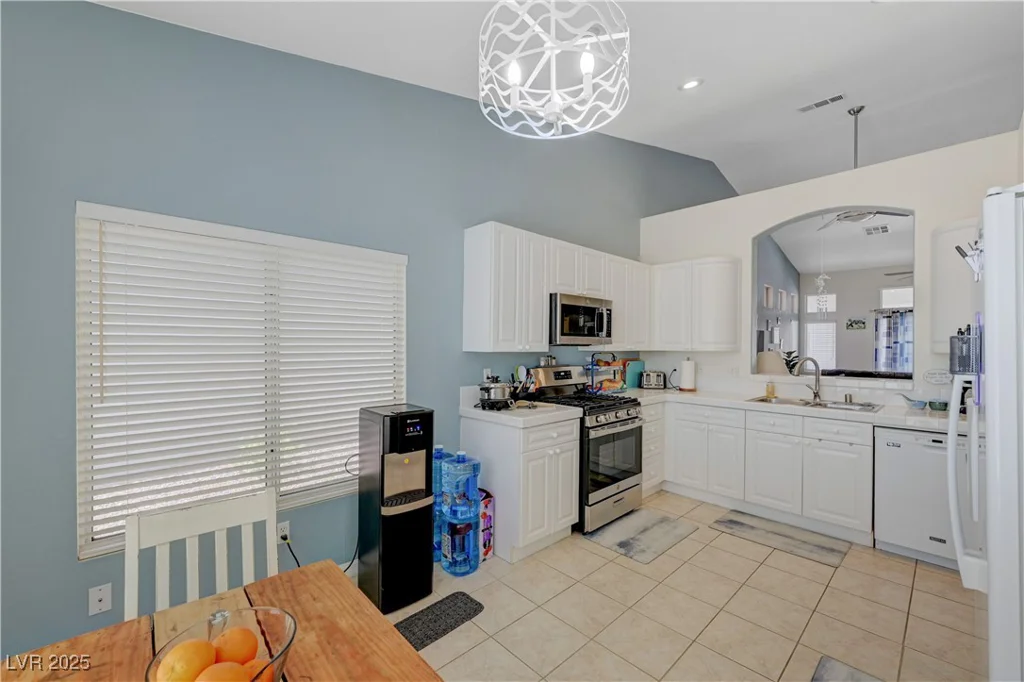 9724 Canyon Walk, Las Vegas, NV 89147