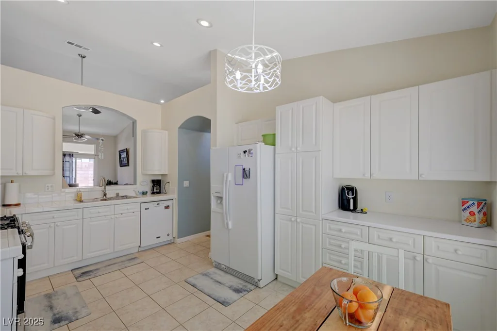9724 Canyon Walk, Las Vegas, NV 89147