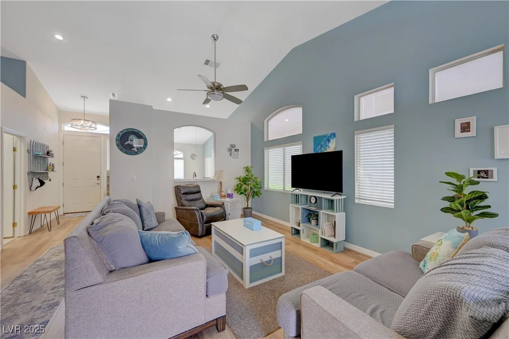 9724 Canyon Walk, Las Vegas, NV 89147