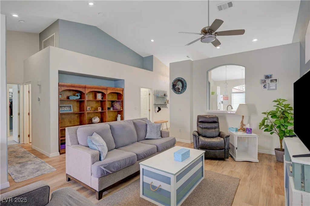 9724 Canyon Walk, Las Vegas, NV 89147