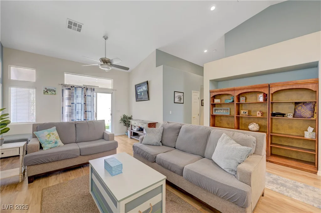 9724 Canyon Walk, Las Vegas, NV 89147