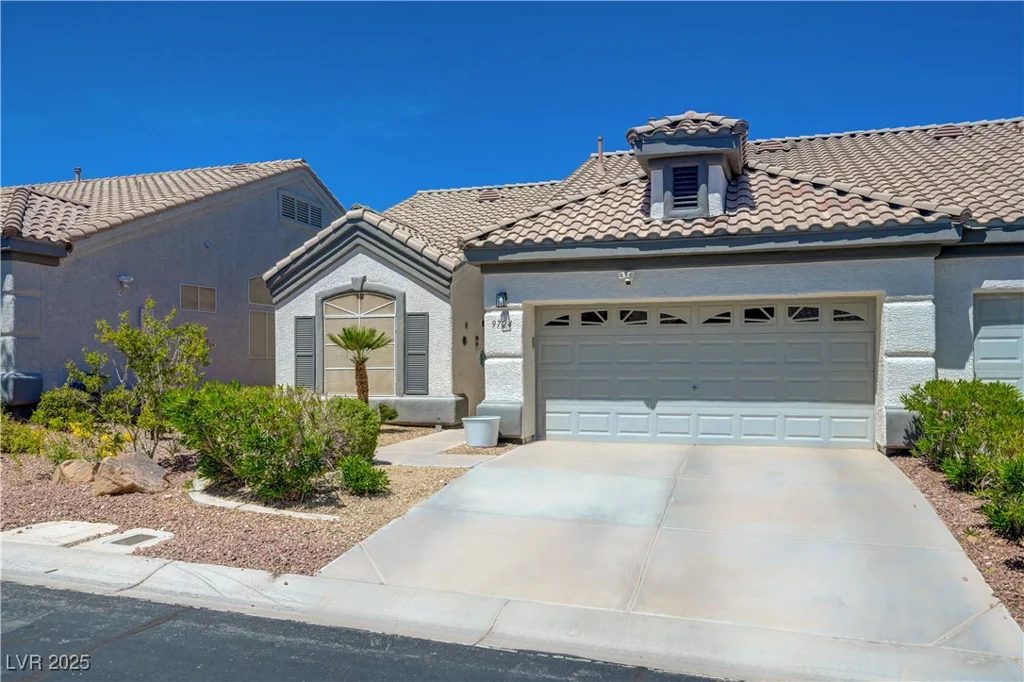 9724 Canyon Walk, Las Vegas, NV 89147