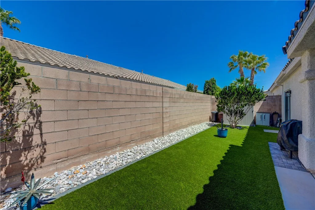 9724 Canyon Walk, Las Vegas, NV 89147