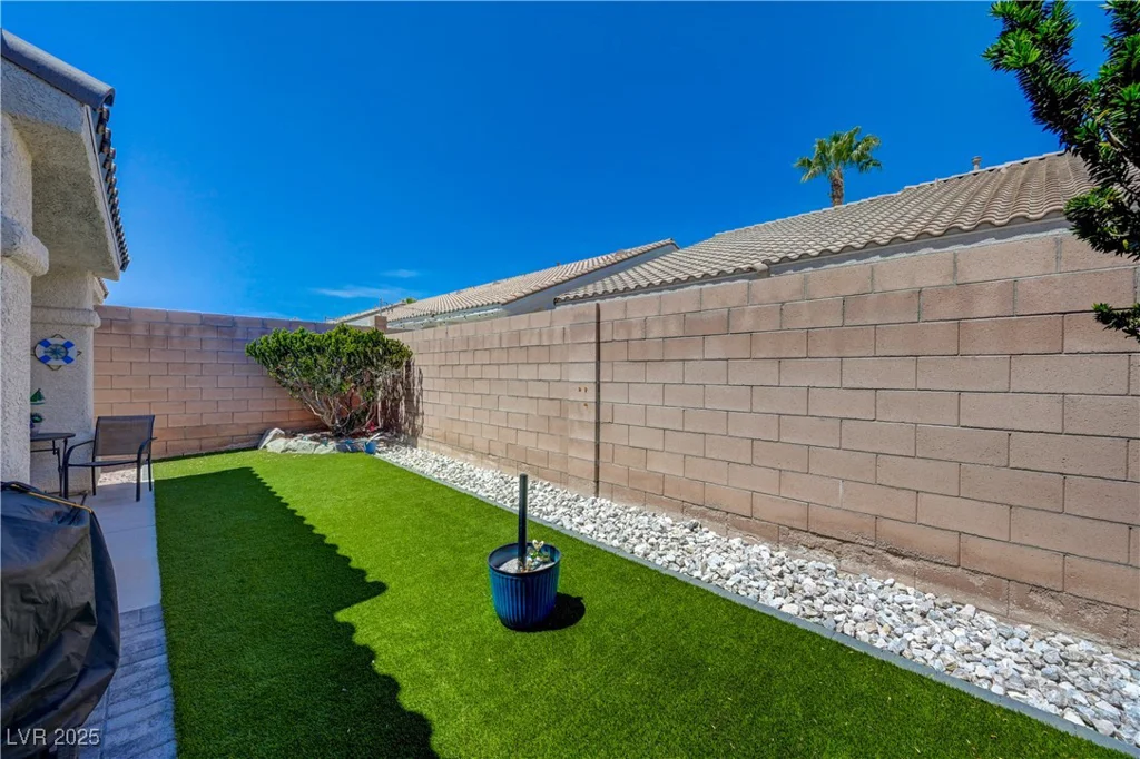 9724 Canyon Walk, Las Vegas, NV 89147