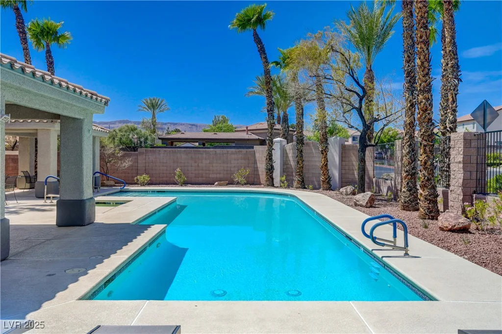 9724 Canyon Walk, Las Vegas, NV 89147