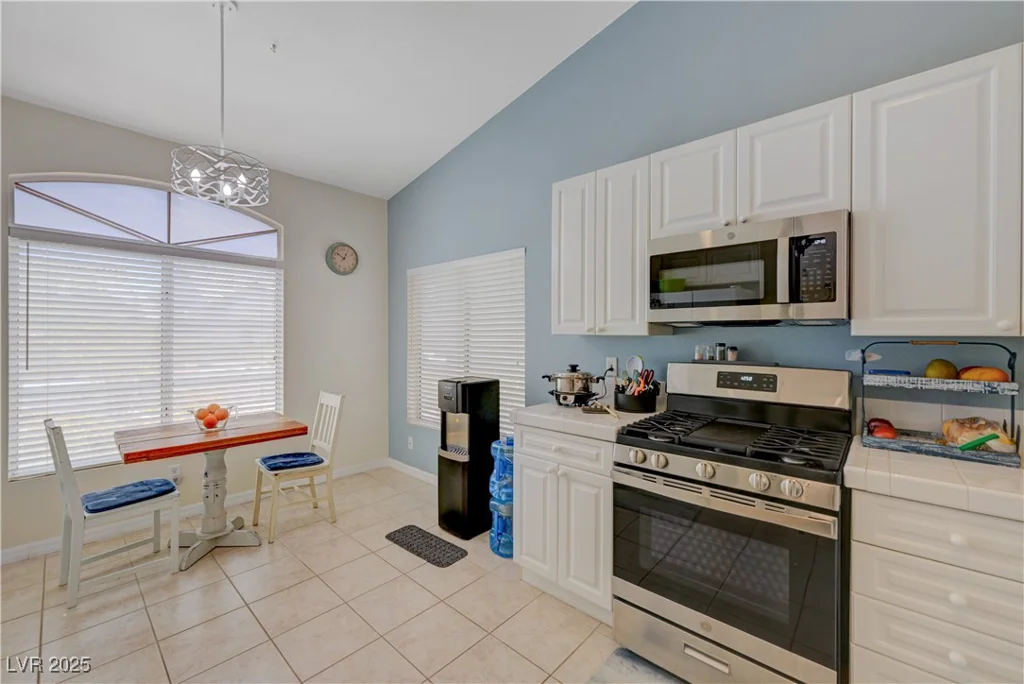 9724 Canyon Walk, Las Vegas, NV 89147
