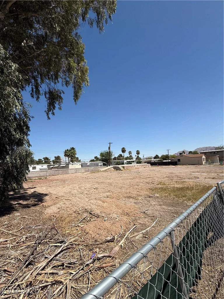 2851 Cedar, Las Vegas, NV 89104