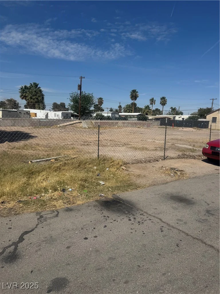 2851 Cedar, Las Vegas, NV 89104