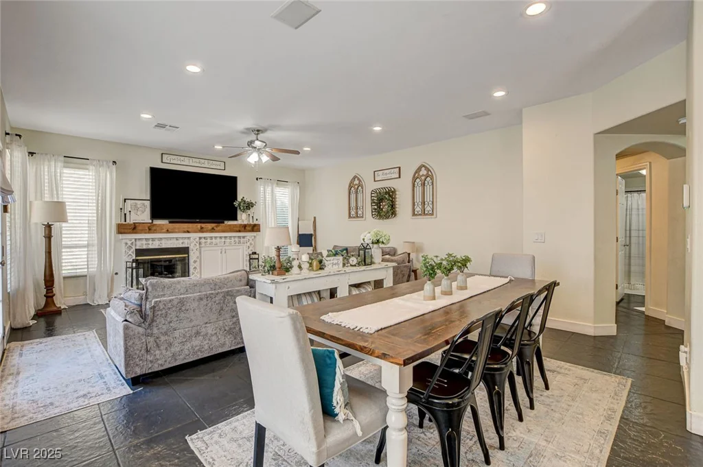 6236 Desert Haven, Las Vegas, NV 89130