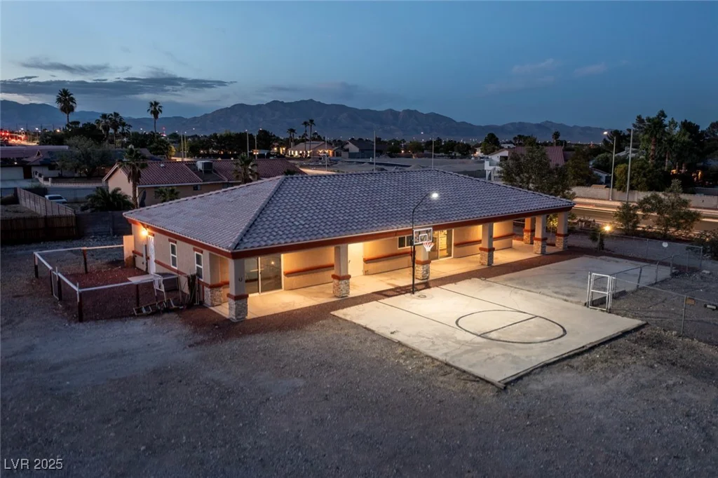 5315 Fort Apache, Las Vegas, NV 89149