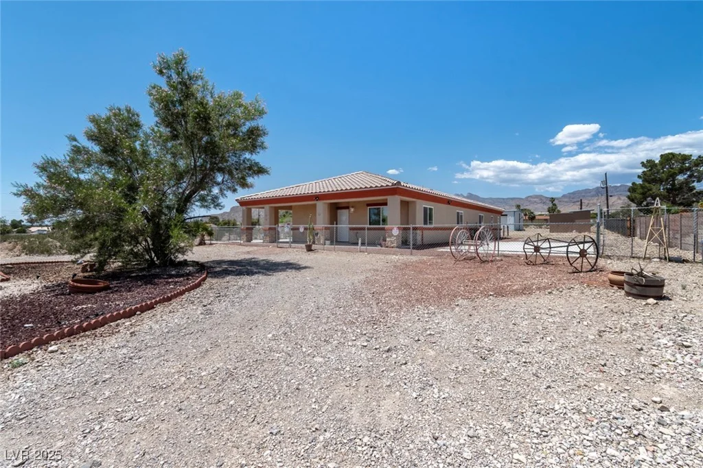 5315 Fort Apache, Las Vegas, NV 89149