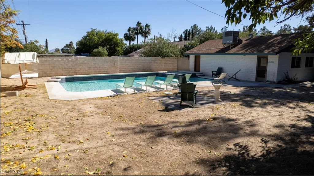 4012 Vegas, Las Vegas, NV 89108